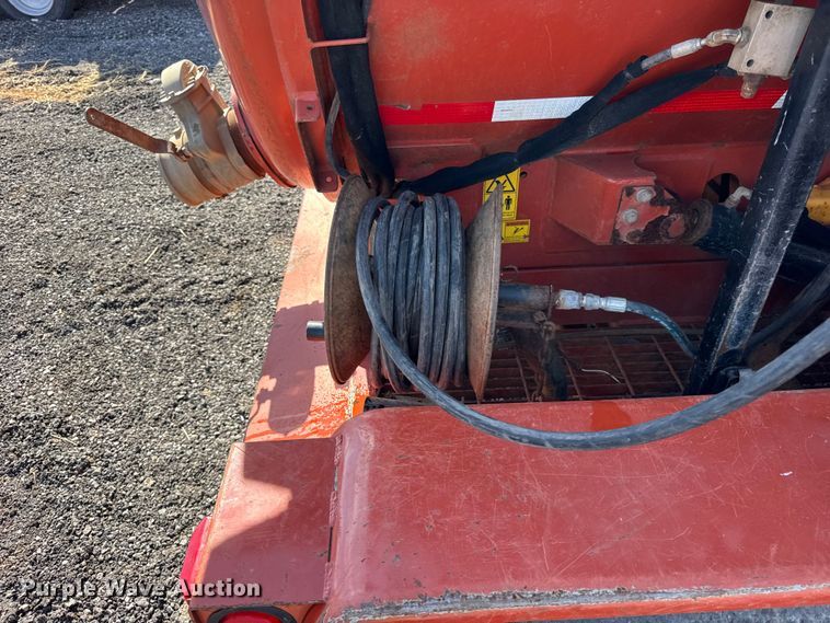 image for item ER0221 2017 Ditch Witch FX30 vacuum excavator