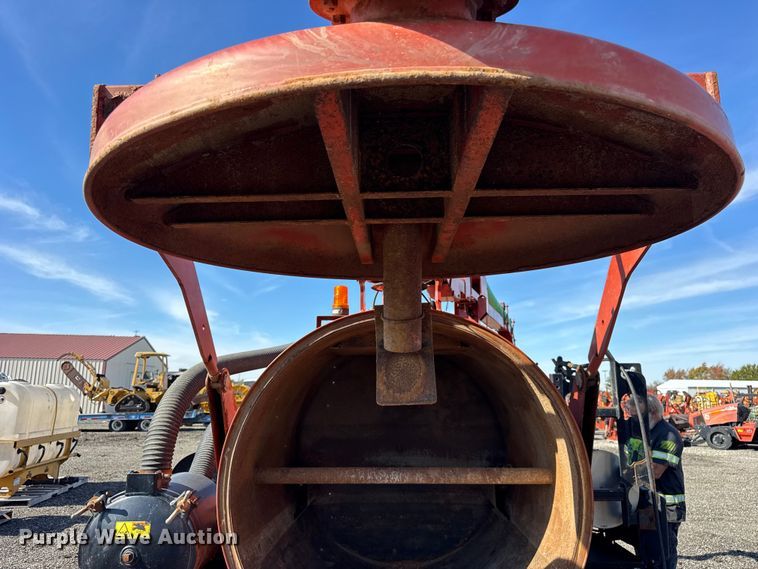 image for item ER0221 2017 Ditch Witch FX30 vacuum excavator