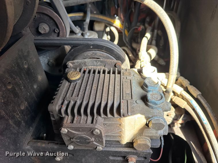 image for item ER0221 2017 Ditch Witch FX30 vacuum excavator