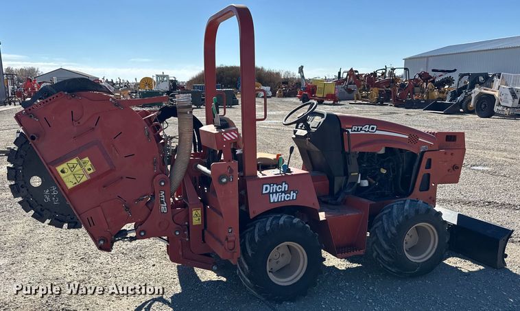 image for item ER0224 2006 Ditch Witch RT40 trencher
