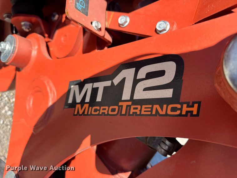 image for item ER0224 2006 Ditch Witch RT40 trencher