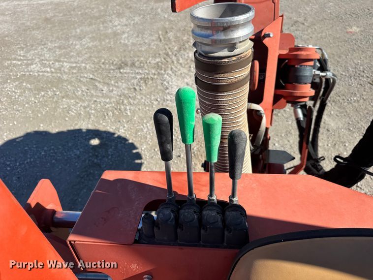 image for item ER0224 2006 Ditch Witch RT40 trencher