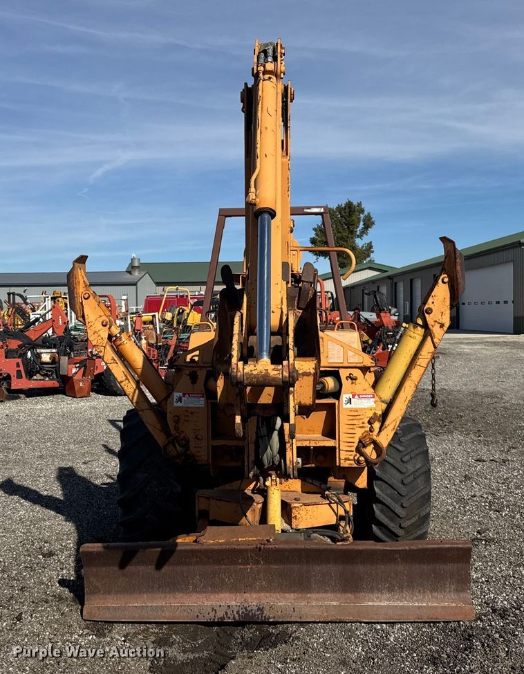 image for item ER0225 1989 Case 760 vibratory cable plow