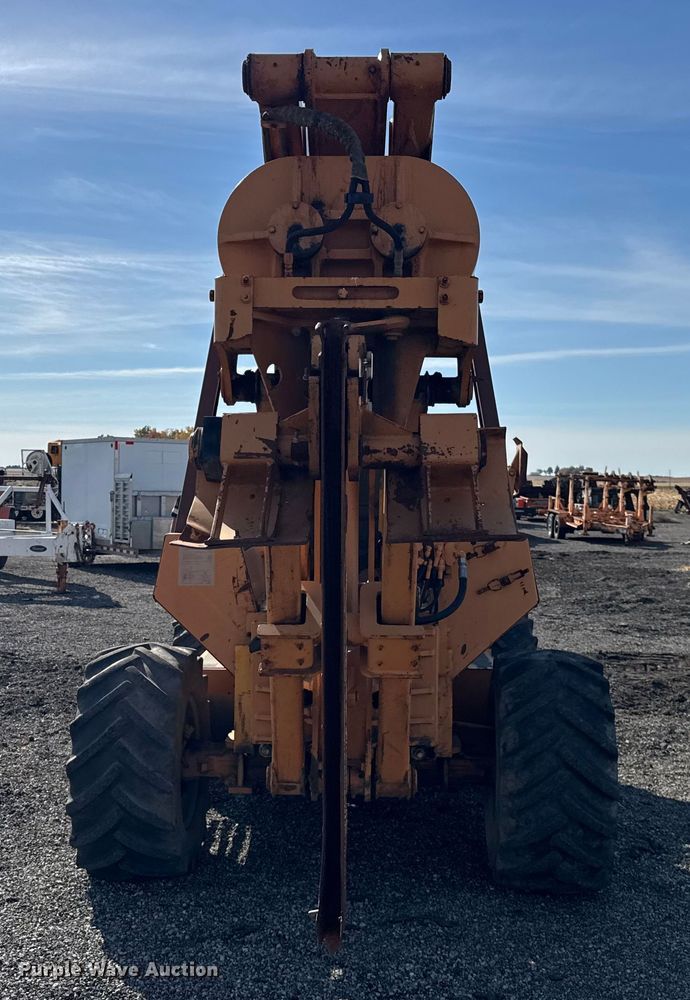 image for item ER0225 1989 Case 760 vibratory cable plow