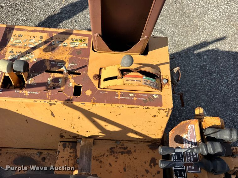 image for item ER0225 1989 Case 760 vibratory cable plow