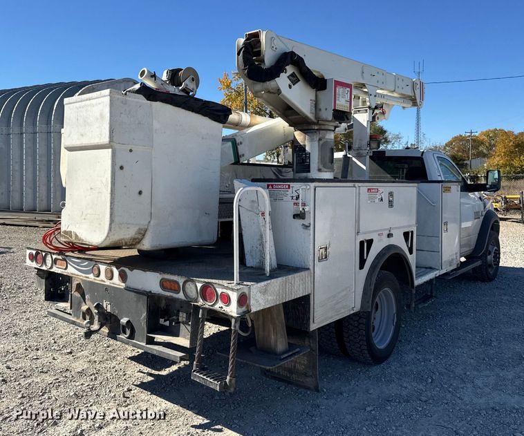 CAMIóN CON CANASTILLA 2016 RAM VERSALIFT