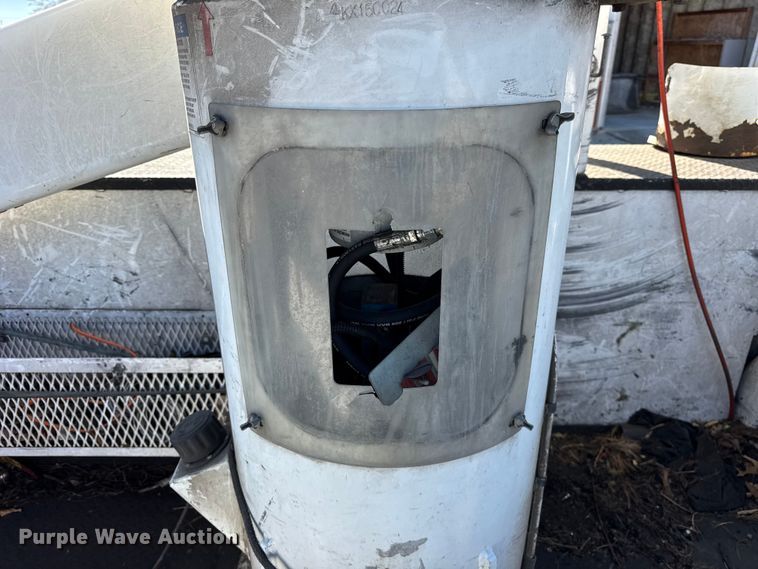 image for item ER0234 2016 RAM 5500 bucket truck