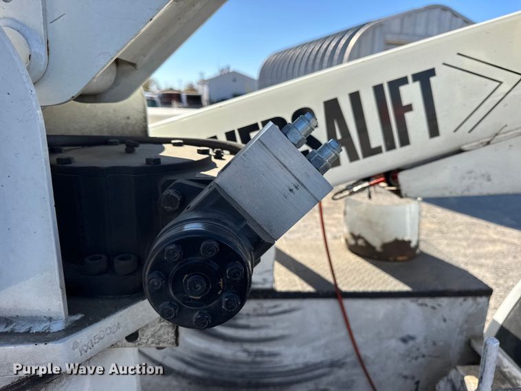 image for item ER0234 2016 RAM 5500 bucket truck