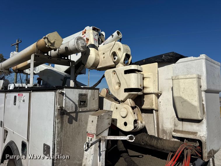 image for item ER0234 2016 RAM 5500 bucket truck