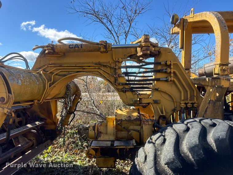 image for item ER0247 Caterpillar 613 elevating scraper