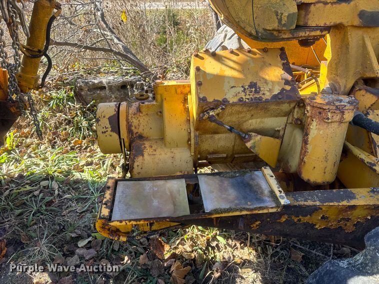 image for item ER0247 Caterpillar 613 elevating scraper