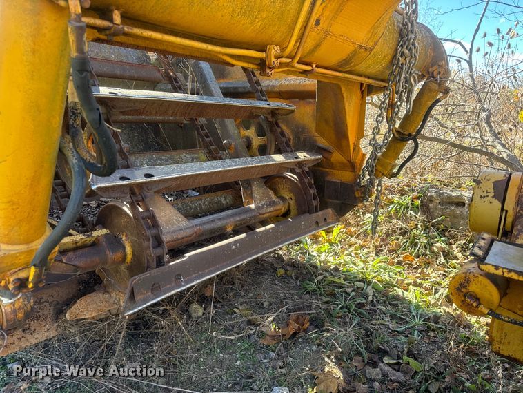 image for item ER0247 Caterpillar 613 elevating scraper