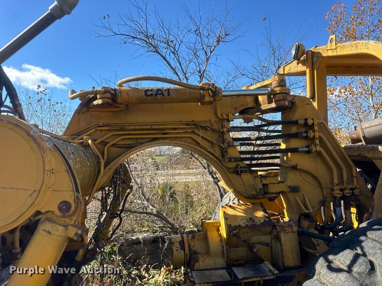 image for item ER0247 Caterpillar 613 elevating scraper