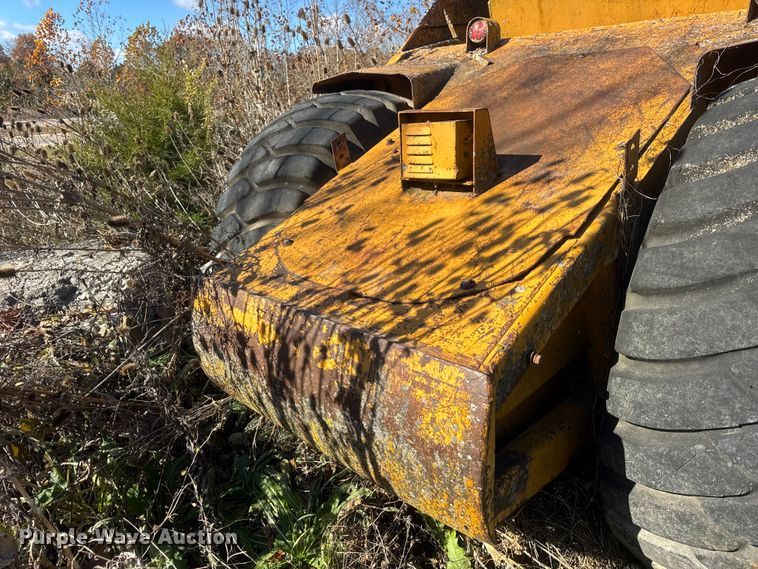 image for item ER0247 Caterpillar 613 elevating scraper