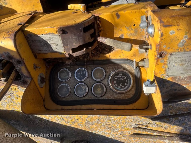 image for item ER0247 Caterpillar 613 elevating scraper