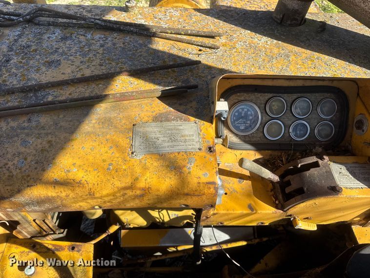 image for item ER0247 Caterpillar 613 elevating scraper