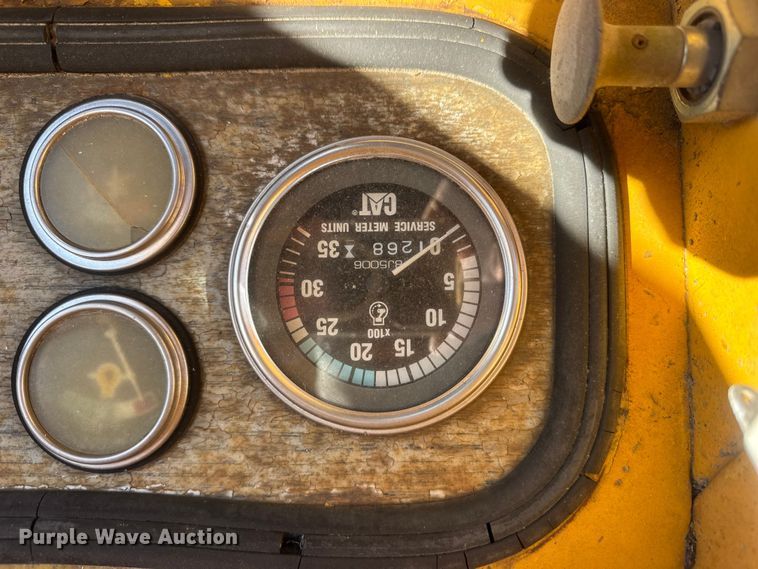 image for item ER0247 Caterpillar 613 elevating scraper