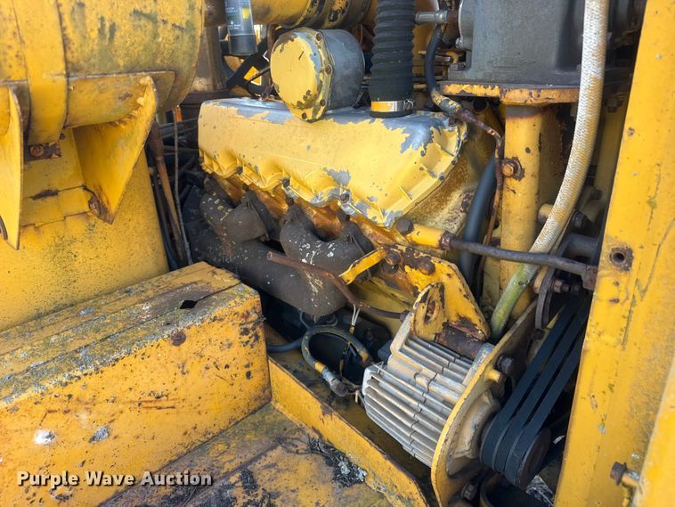 image for item ER0247 Caterpillar 613 elevating scraper