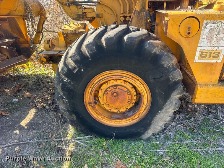 image for item ER0247 Caterpillar 613 elevating scraper