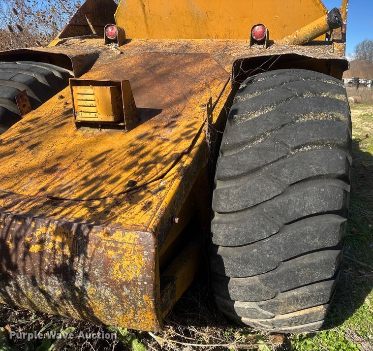 image for item ER0247 Caterpillar 613 elevating scraper