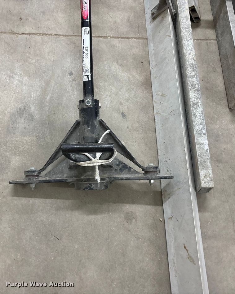 image for item ES1000 Black Beauty  vibrating screed 