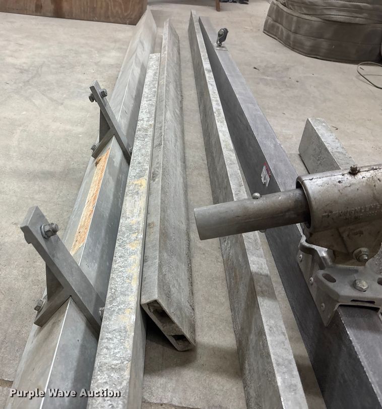 image for item ES1000 Black Beauty  vibrating screed 