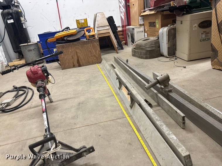 image for item ES1000 Black Beauty  vibrating screed 