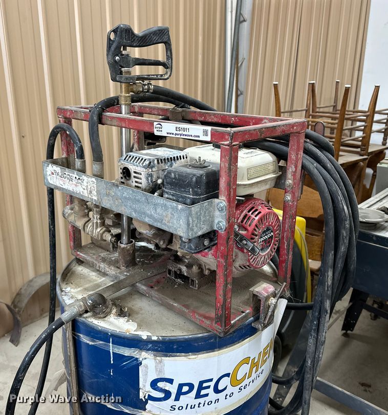 image for item ES1011 Allen Razorback curing compound power sprayer