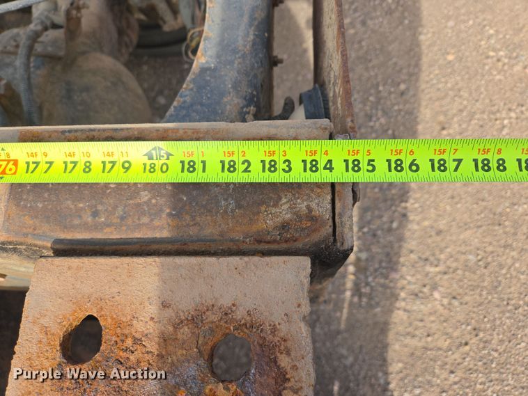 image for item ES2525 1988 Ford LNT9000 truck cab and chassis