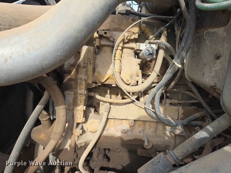 image for item ES2525 1988 Ford LNT9000 truck cab and chassis