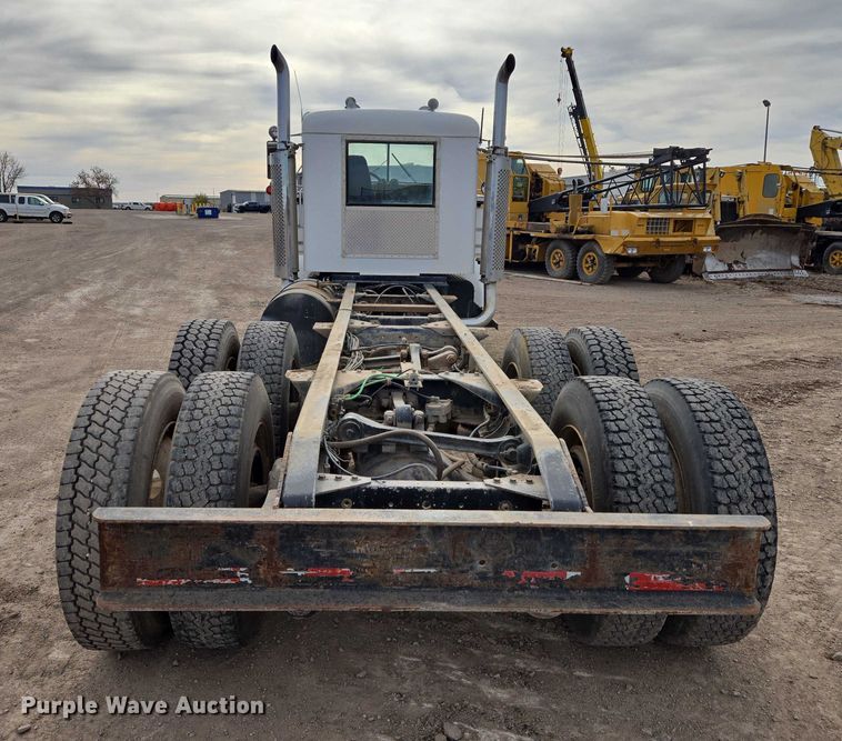 image for item ES2526 1977 Kenworth W900A truck cab and chassis