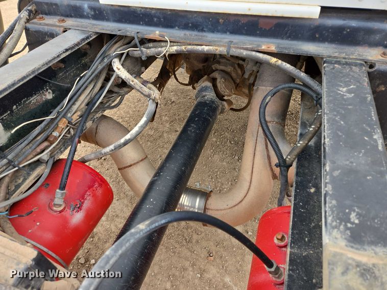 image for item ES2526 1977 Kenworth W900A truck cab and chassis