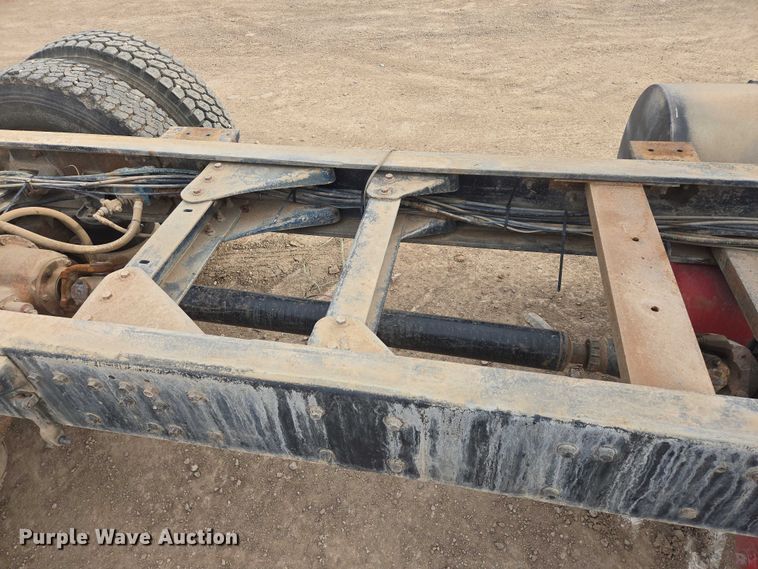 image for item ES2526 1977 Kenworth W900A truck cab and chassis