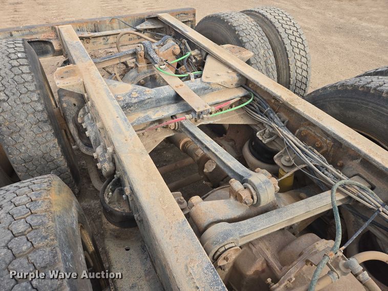 image for item ES2526 1977 Kenworth W900A truck cab and chassis