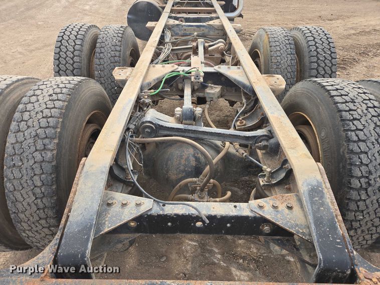 image for item ES2526 1977 Kenworth W900A truck cab and chassis