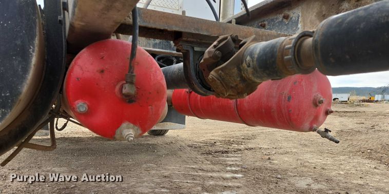 image for item ES2526 1977 Kenworth W900A truck cab and chassis