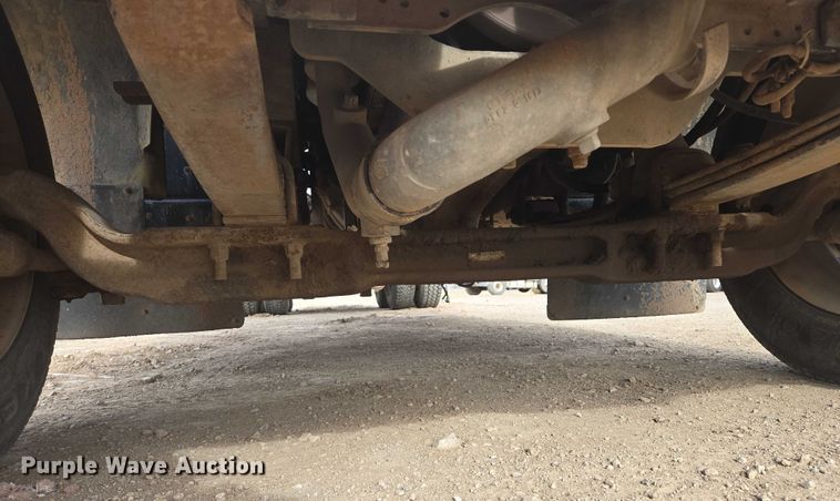 image for item ES2526 1977 Kenworth W900A truck cab and chassis