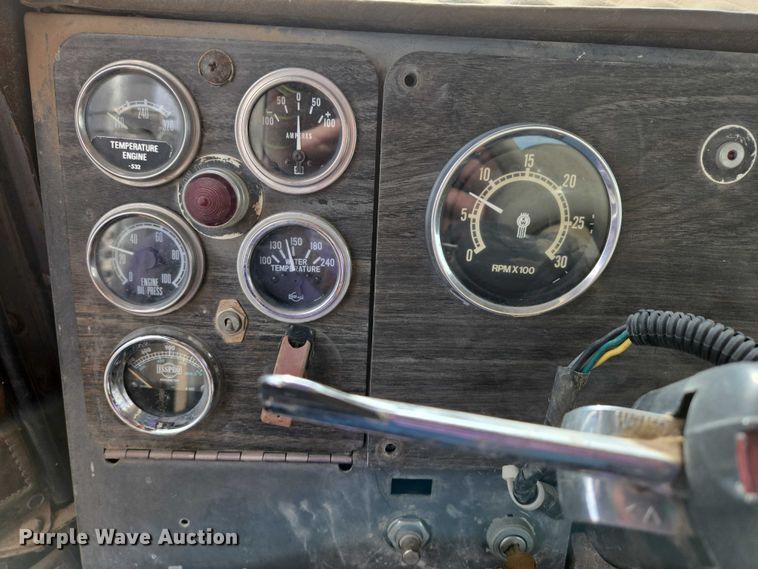 image for item ES2526 1977 Kenworth W900A truck cab and chassis