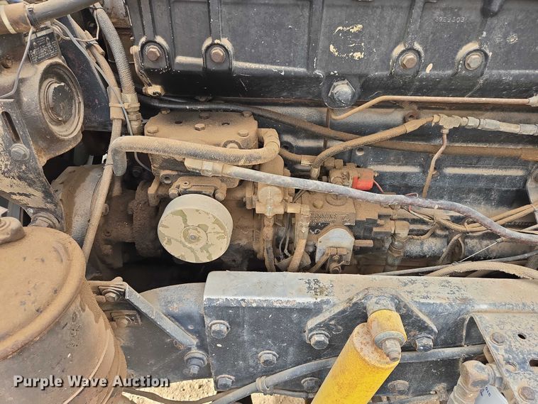 image for item ES2526 1977 Kenworth W900A truck cab and chassis