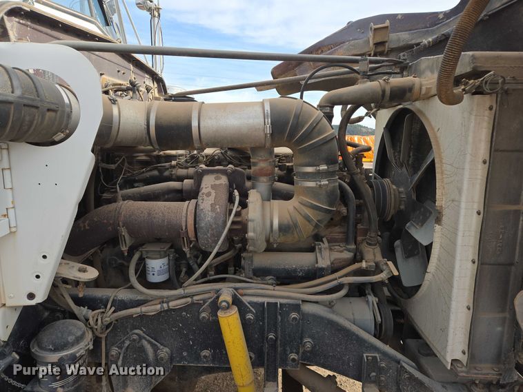 image for item ES2526 1977 Kenworth W900A truck cab and chassis