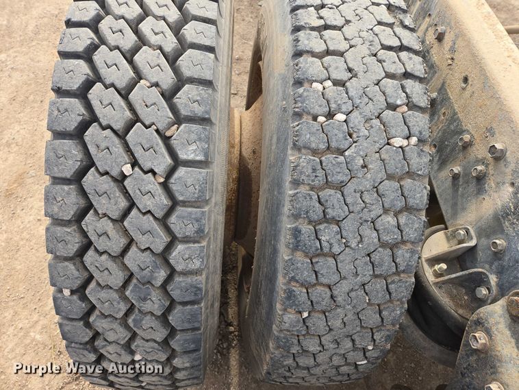 image for item ES2526 1977 Kenworth W900A truck cab and chassis