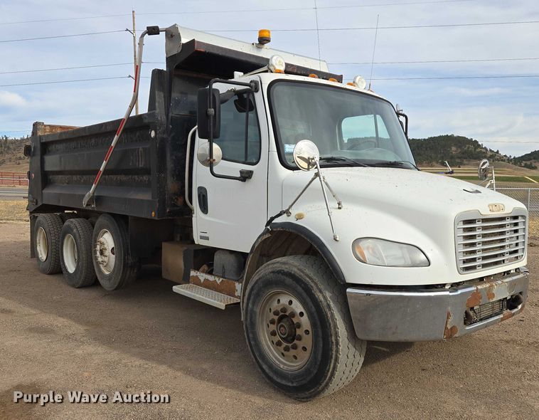 image for item ES2527 2005 Freightliner M2 dump truck