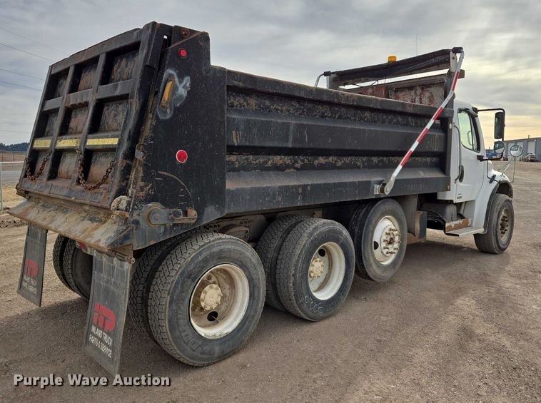 image for item ES2527 2005 Freightliner M2 dump truck