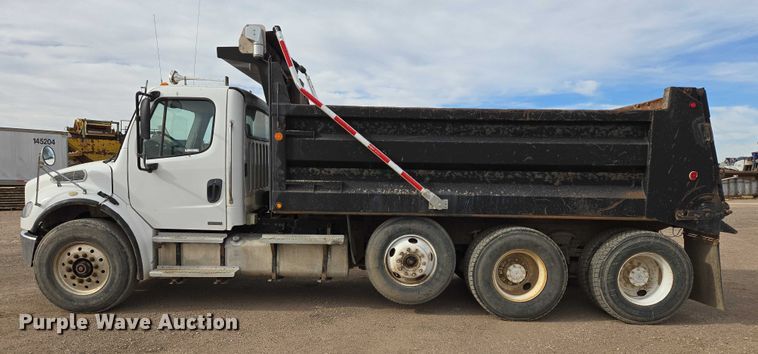 image for item ES2527 2005 Freightliner M2 dump truck