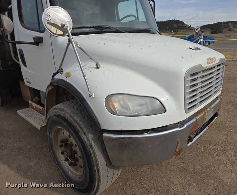 image for item ES2527 2005 Freightliner M2 dump truck