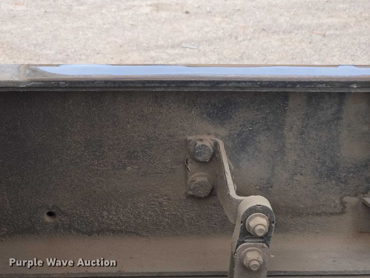 image for item ES2527 2005 Freightliner M2 dump truck