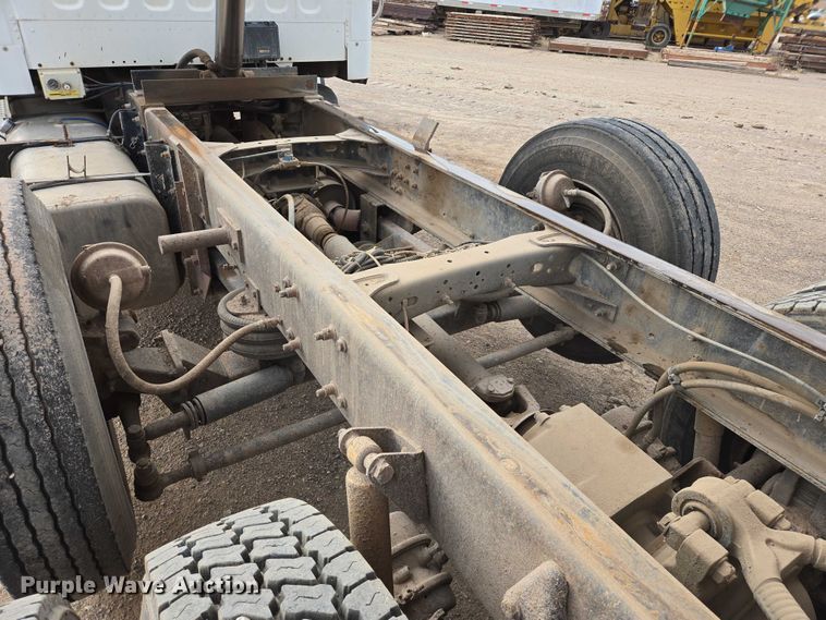 image for item ES2527 2005 Freightliner M2 dump truck