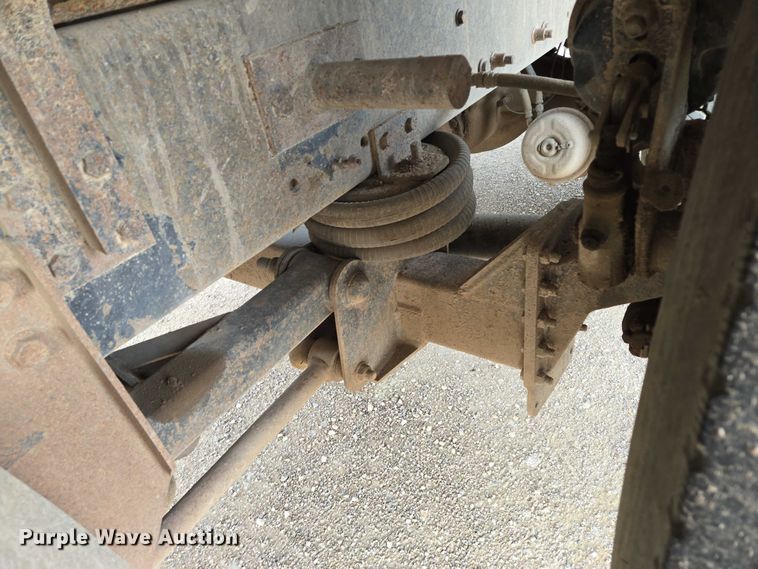 image for item ES2527 2005 Freightliner M2 dump truck