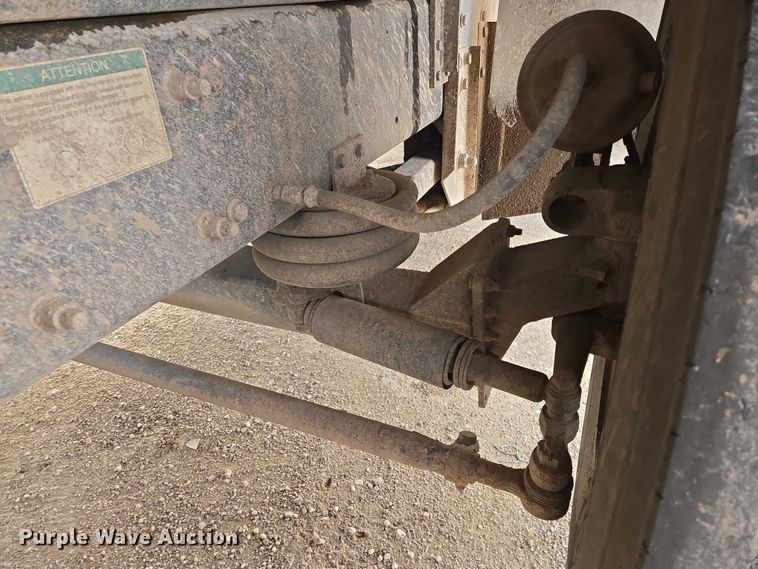 image for item ES2527 2005 Freightliner M2 dump truck