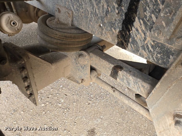 image for item ES2527 2005 Freightliner M2 dump truck